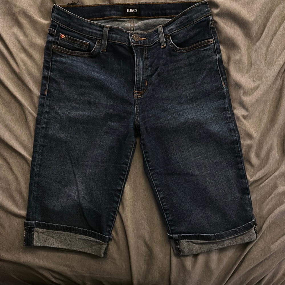 Hudson Amelia Cuffed Knee Short Size 29